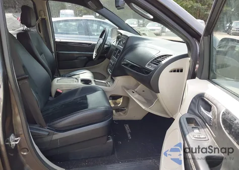 2017 Dodge Grand Caravan Sxt z USA, uszkodzony, nr VIN 2C4RDGCG8HR600022